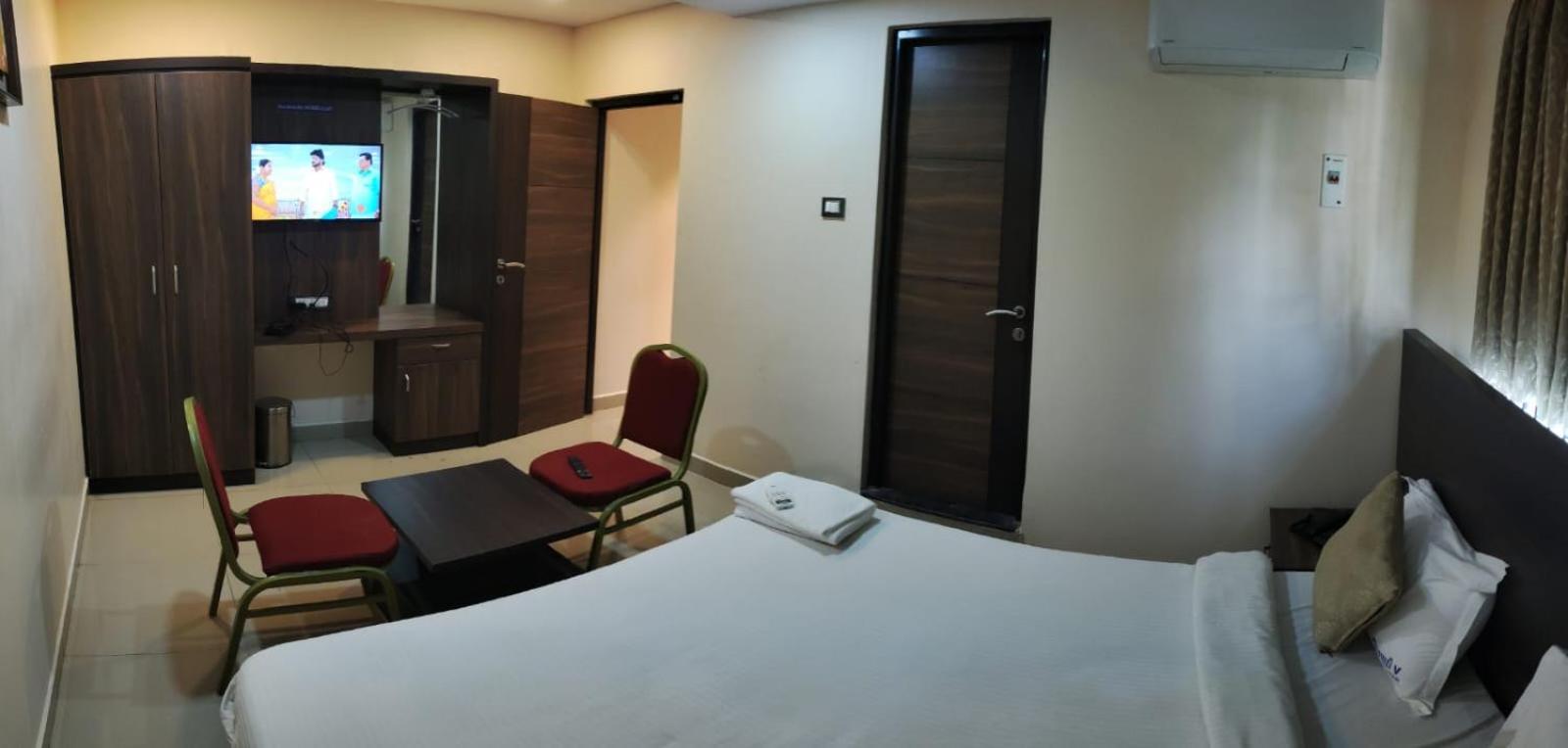 Hotel Sami V Landmarks Arantāngi Zewnętrze zdjęcie